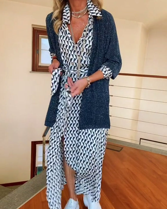 Geometrisk mønstret kjole med slids