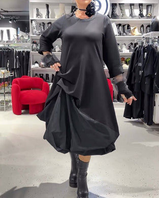 Kjole ensfarvet moderigtigt patchwork