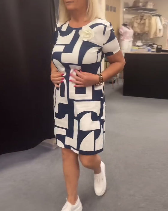 Geometrisk mønstret kjole med rund hals