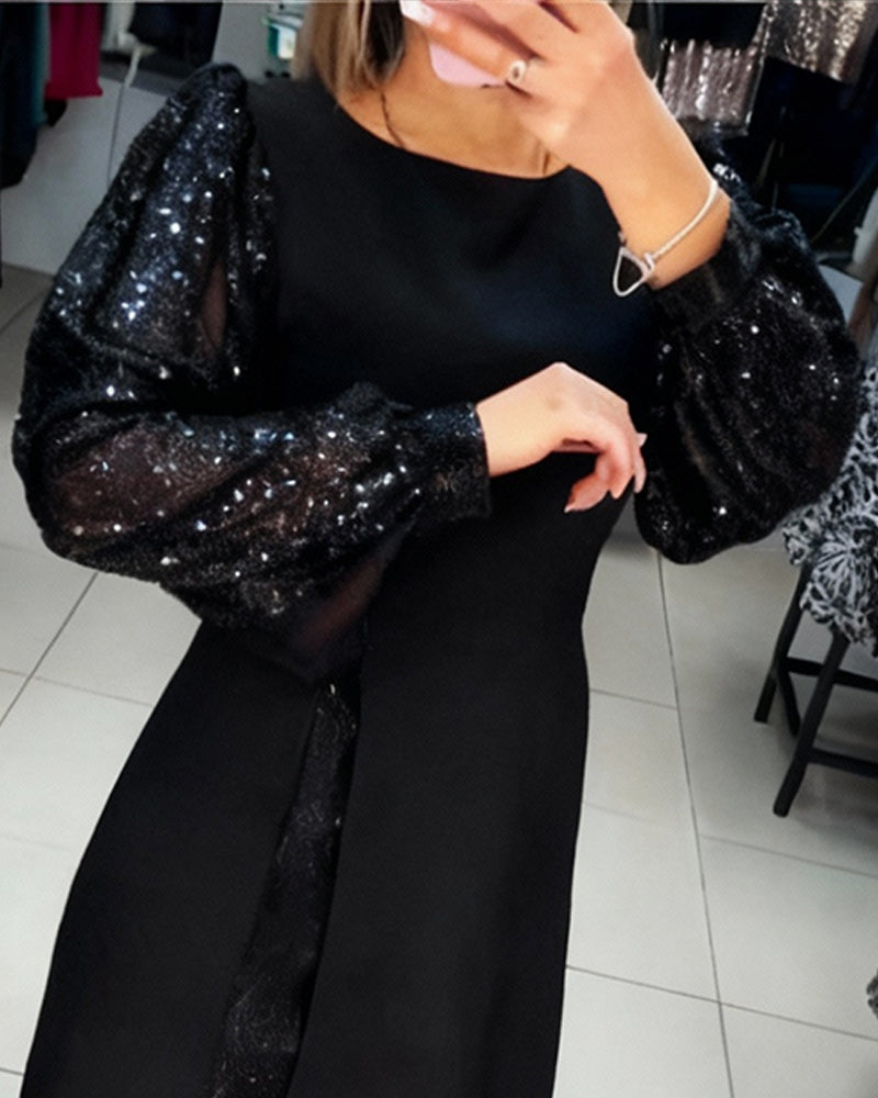 Elegant Kjole Med Puffærmer Og Patchworkdetaljer