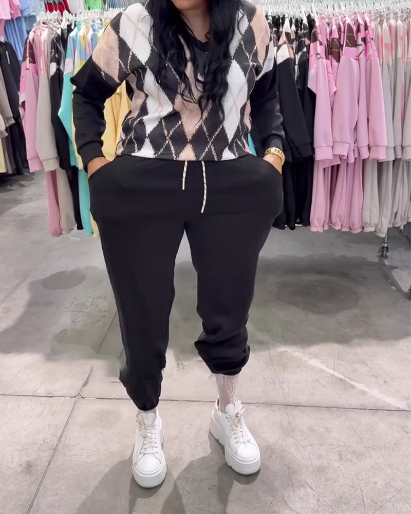 Todelt Sæt Med Rombemønstret Top Og Bukser