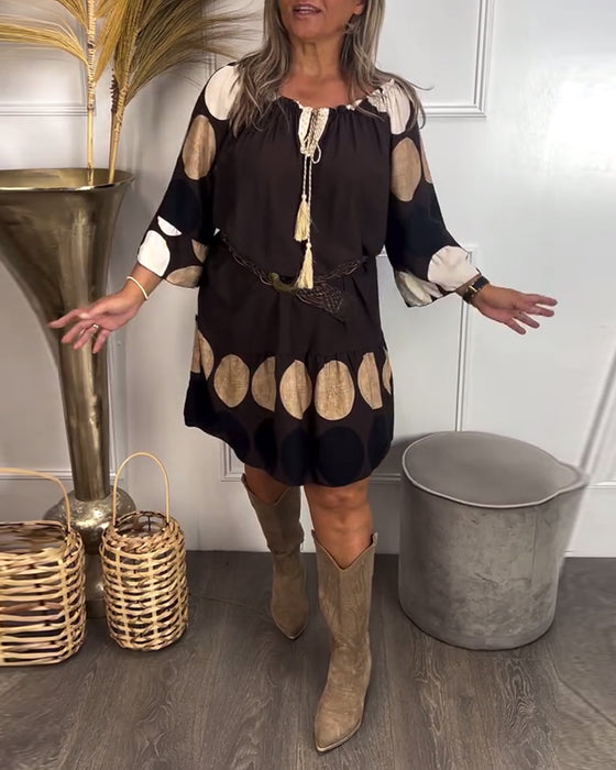 Kjole Med Duskeknude Og Prikker