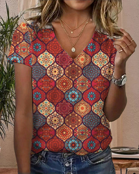 V - hals T - skjorte Med Retro Mønster