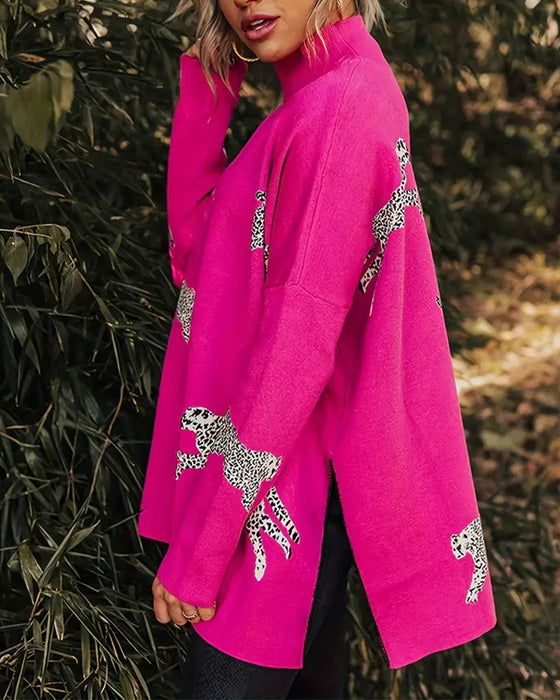Stilfuld løs højhalset pullover med delvist leopardprint