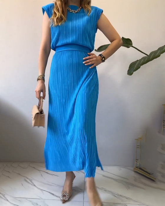 Struktursyet lang blå kjole uden ærmer