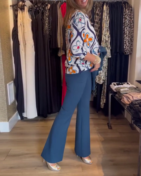 Bluse med V-hals og blomstermønster