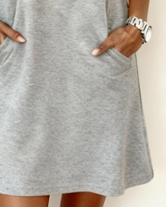 Kjole Med Halv Lynlås Og Regnbuestribet