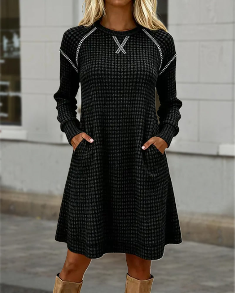 Kjole Med Farveblokkdesign, Stikketalj Och Fickegenskab