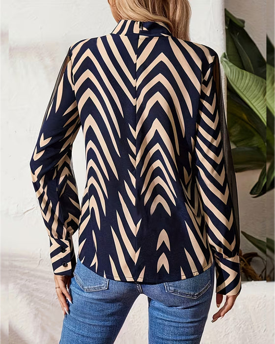 Bluse med afslappet geometrisk print og lange ærmer
