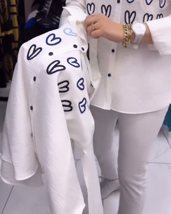 Hvid skjorte med hjerter