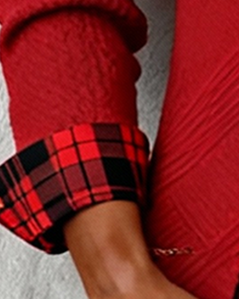 En Stilfuld Bluse Med Ternet Patchworkmønster