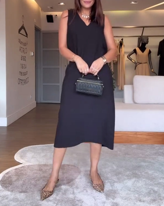 Kjole afslappet v-hals ærmeløs ensfarvet split