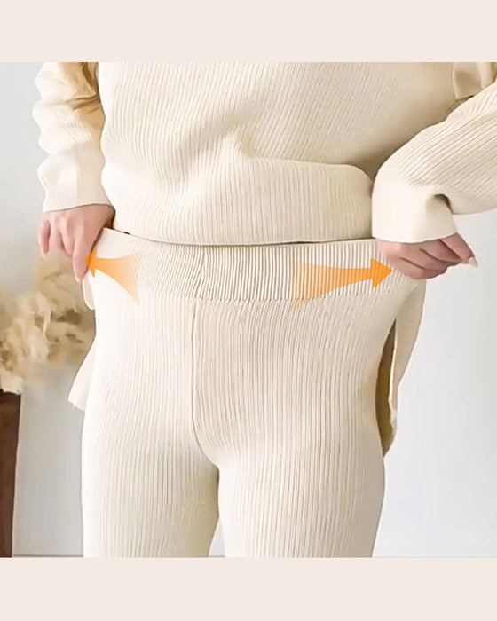 To - delssæt Med Enfarvet Og Strick Egenskaper