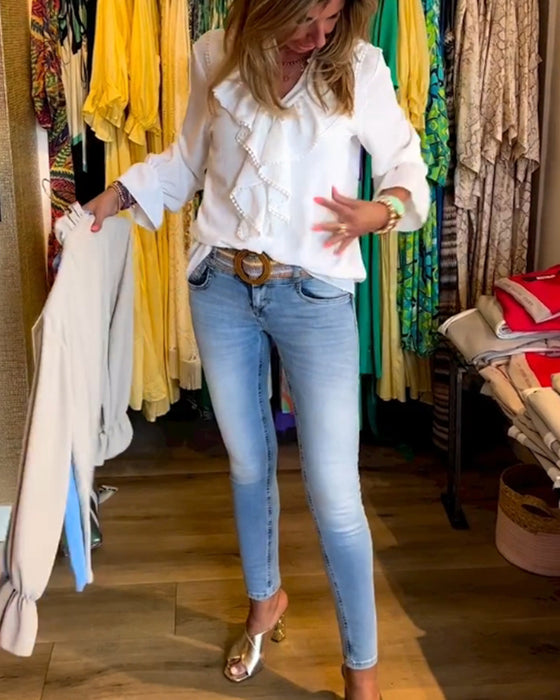 Hvid designerbluse med flæser