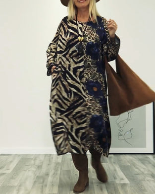 Stilfuld kjole med leopard- og zebraprint