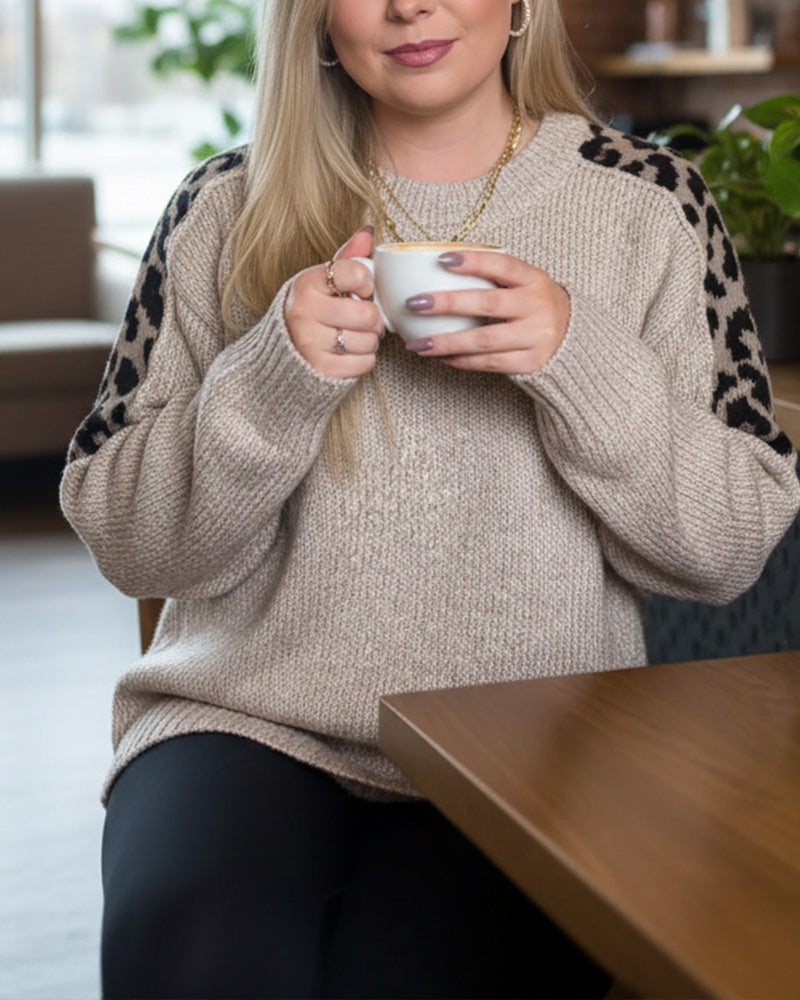 Pullover afslappet rund hals med leopardprint og patchwork