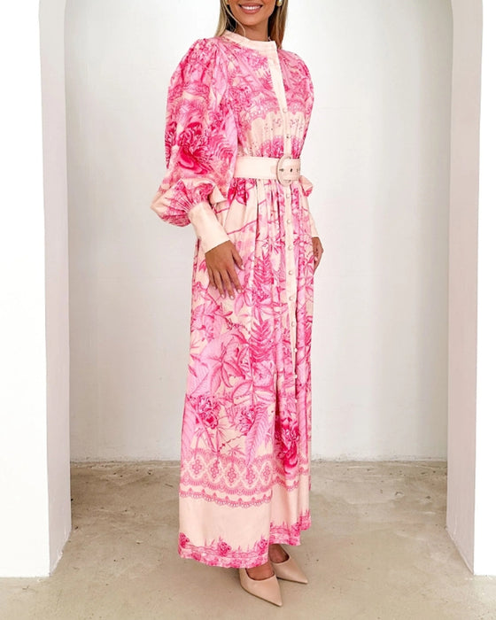 Lang kjole med fuld knappelukning og print