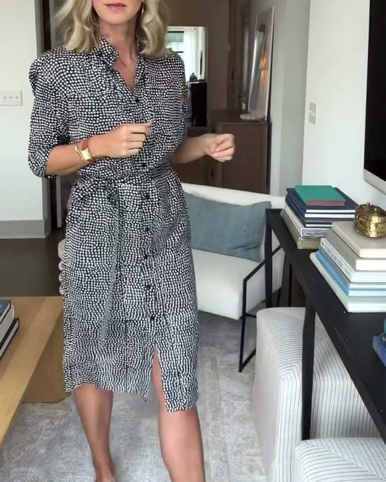 Kjole med skjortekrave og knappelukning