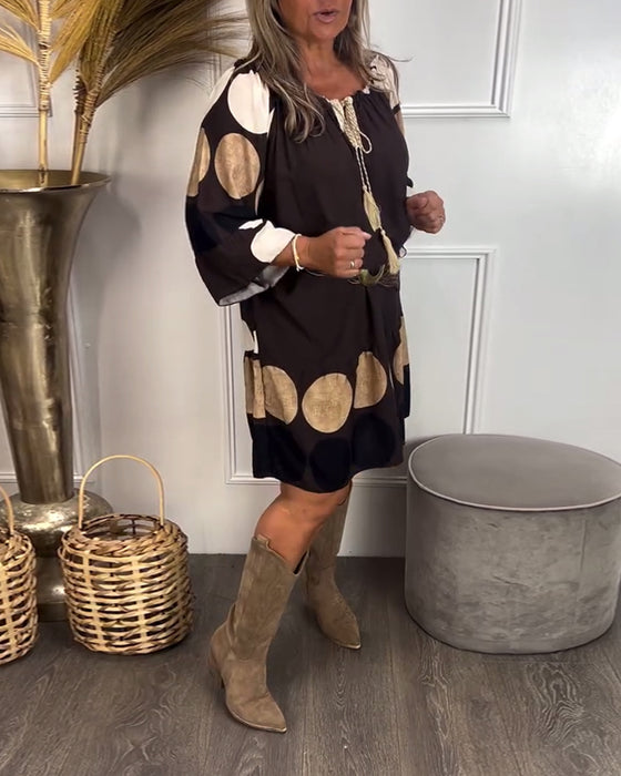 Kjole Med Duskeknude Og Prikker