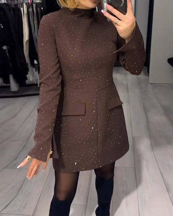 Elegant Kjole Med Diskret Glitre