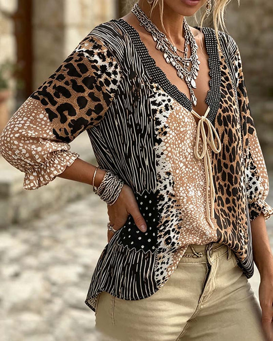 Bluse V-Hals Leopard Prik Bobble Ærme