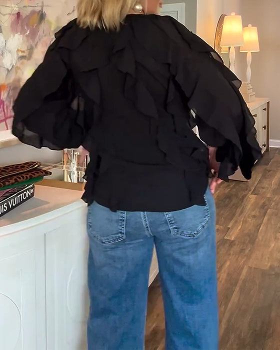 Luftig Ensfarvet Skjorte Med Flæser