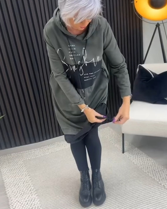 Afslappet hættekjole med skift