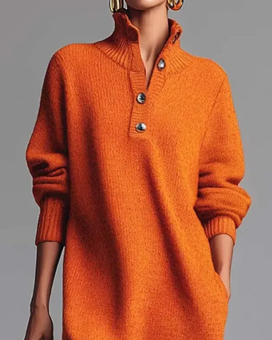 Ensfarvet Kjole Med Knapper Og Høj Hals