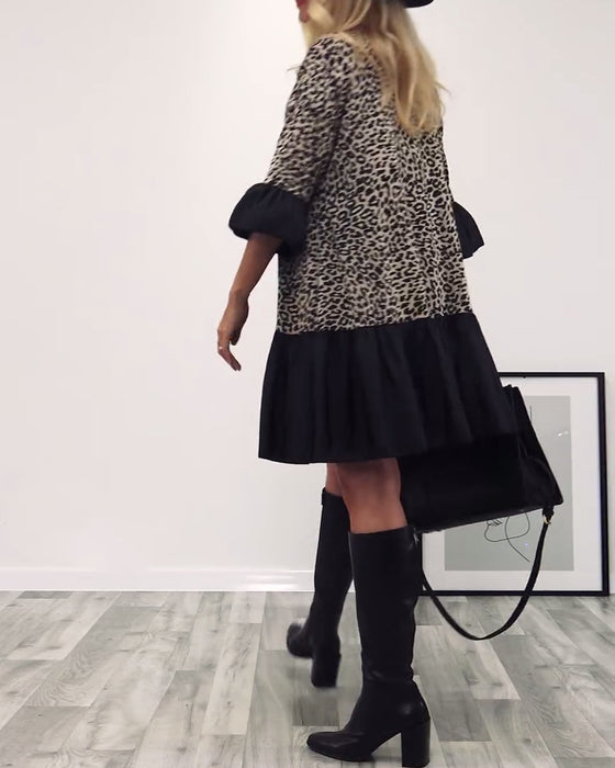 Patchwork kjole med leopardprint og pjuskærmer