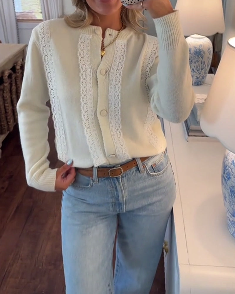 Elegant cardigan med blondekant og knapper