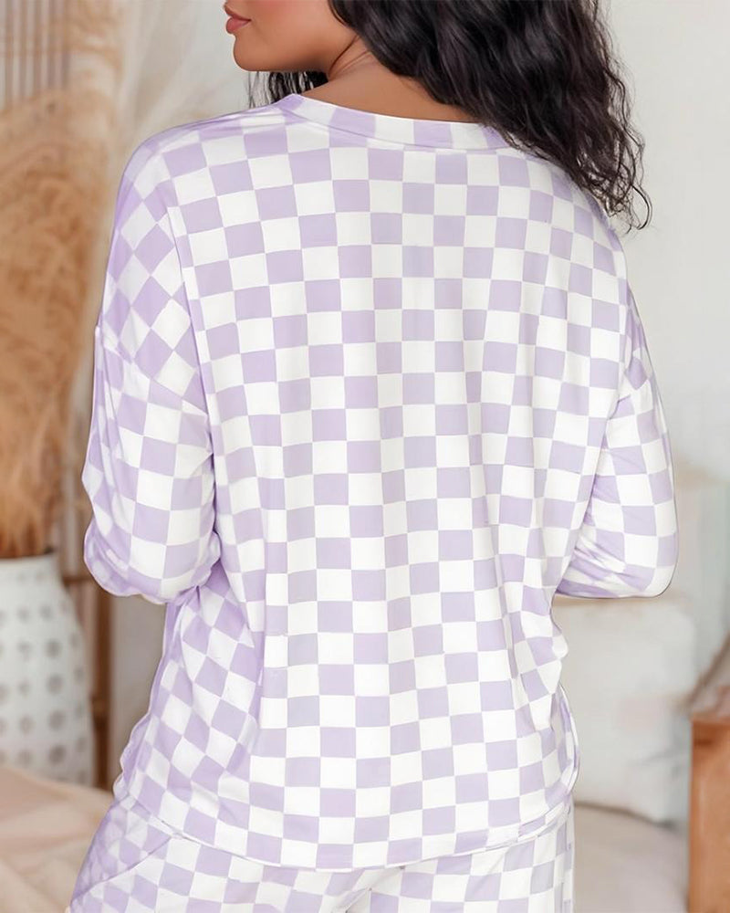 Todelt sæt med afslappet rund hals og tern