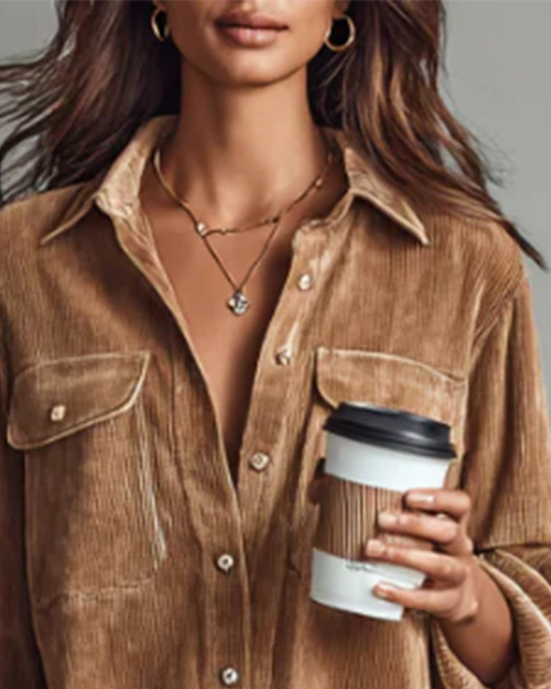 Moderne Og Elegant Kjole Med Krave