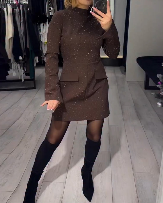 Elegant Kjole Med Diskret Glitre