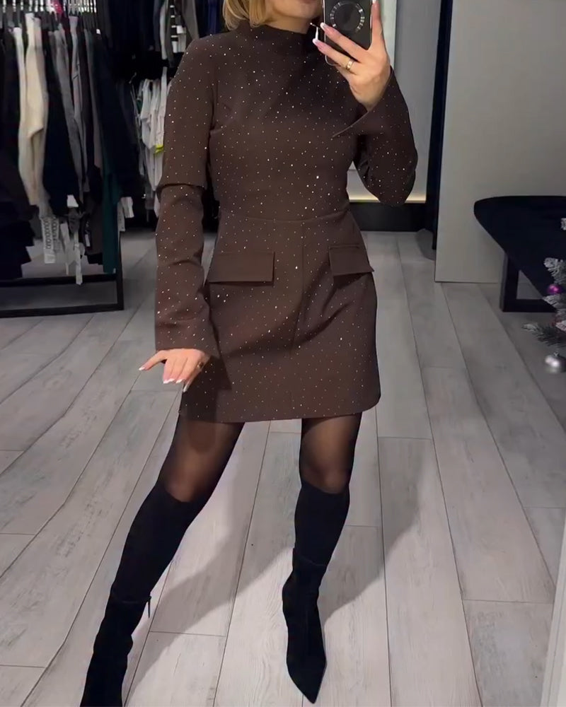 Elegant Kjole Med Diskret Glitre