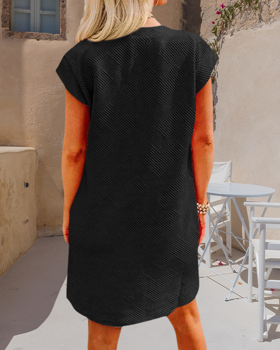 Kortærmet kjole med rund hals