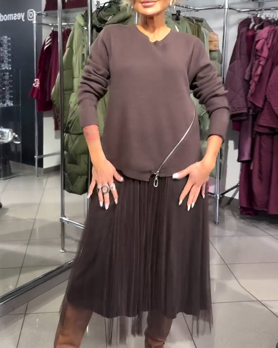 Stilet Sæt Med Rundhalet Sweater Og Lynlåsdetalje