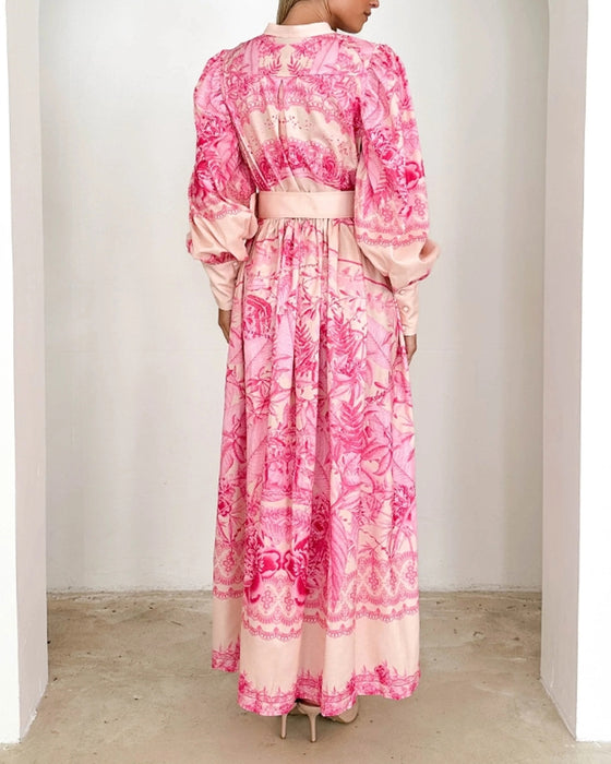 Lang kjole med fuld knappelukning og print