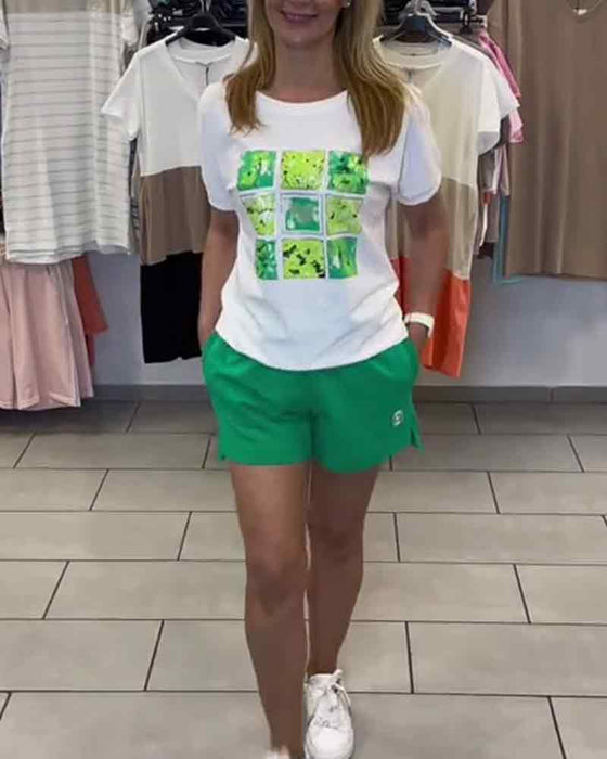 Sæt Afslappede Shorts Med Mellemhøj Talje Og Print