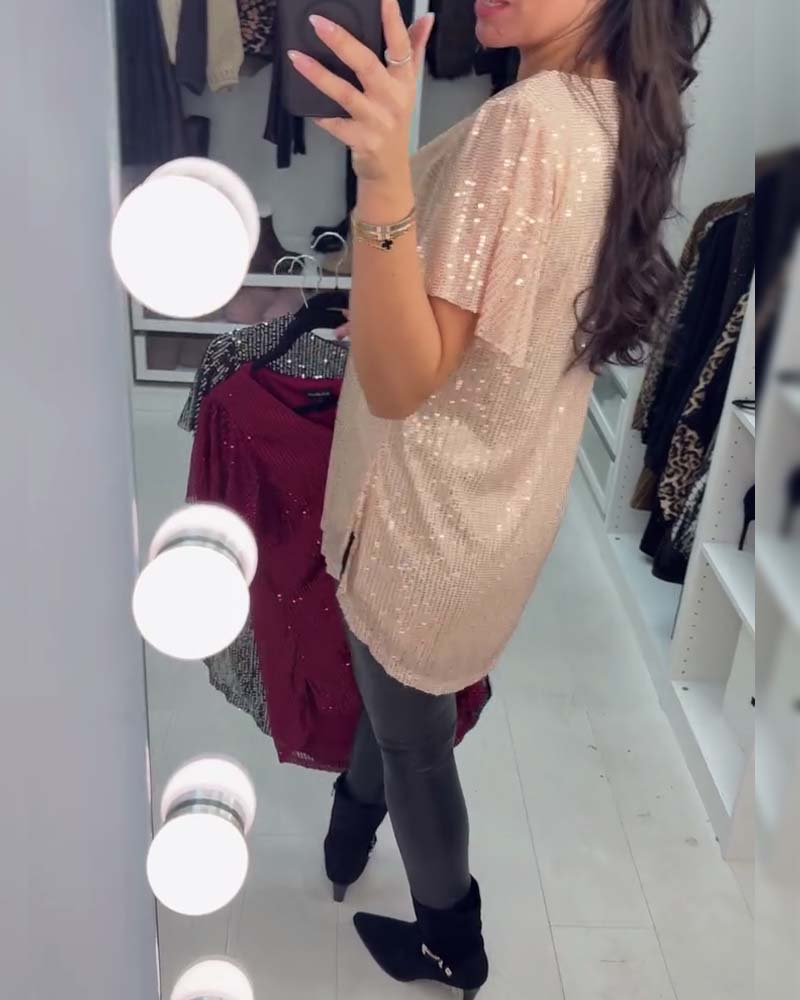 Bluse Med V-Hals Og Korte Ærmer