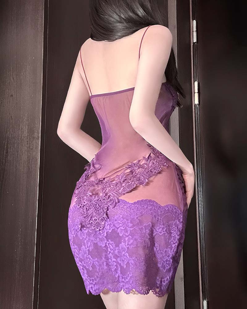 Sexig Natkjole I Ensfarvet Med Knipling