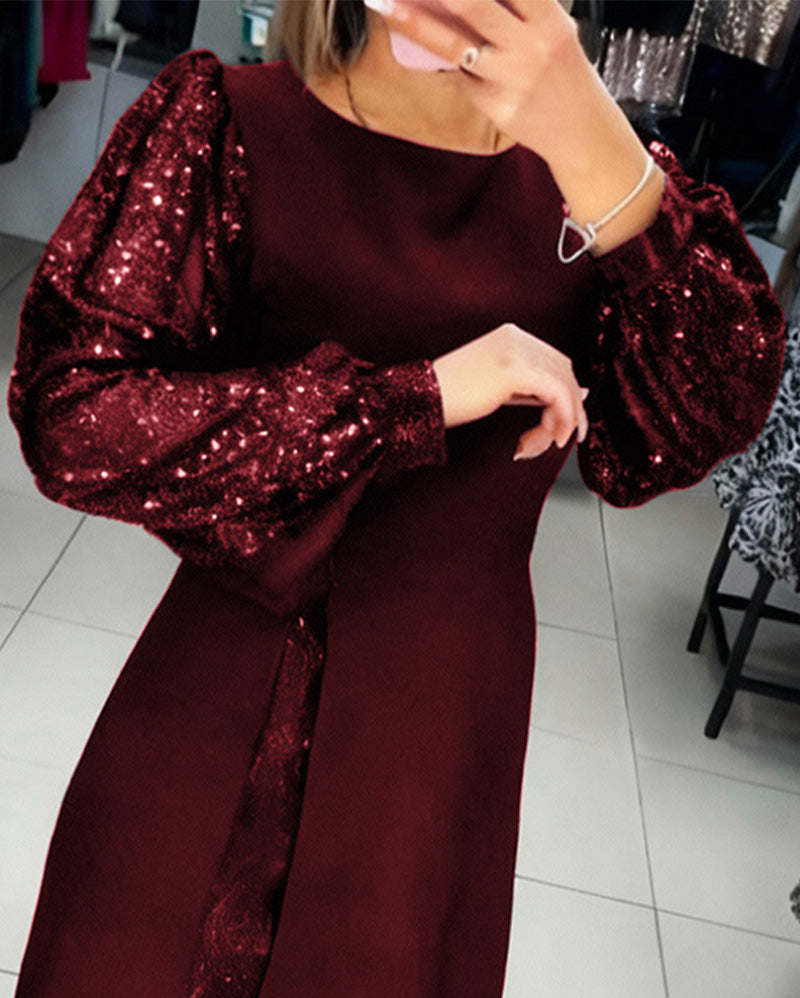 Elegant Kjole Med Puffærmer Og Patchworkdetaljer