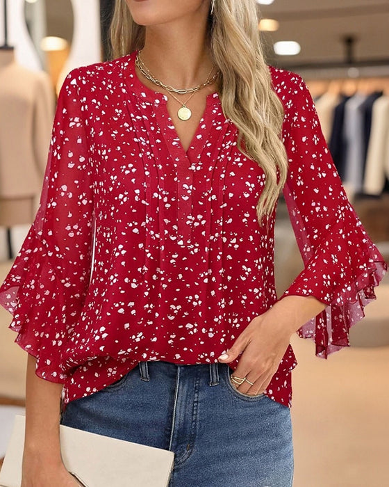 Bluse Med Prikmønster Og Flæser