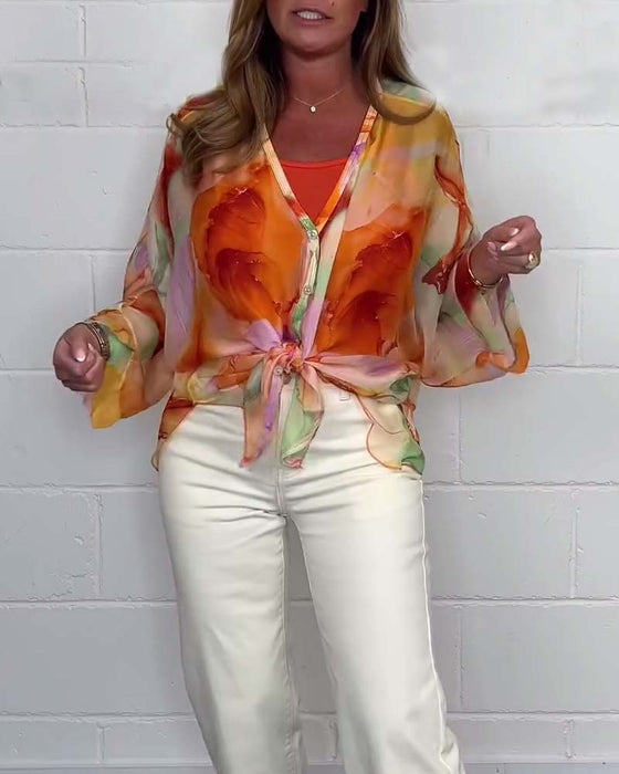 Afslappet langærmet bluse med V-udskæring