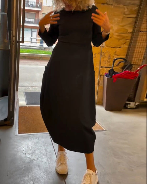 Langærmet sort kjole med lommer