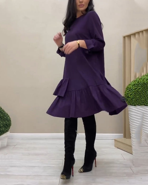 Knælang kjole med flæser