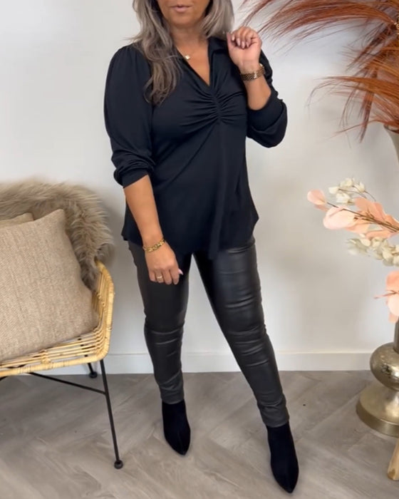 Sort bluse med V-udskæring