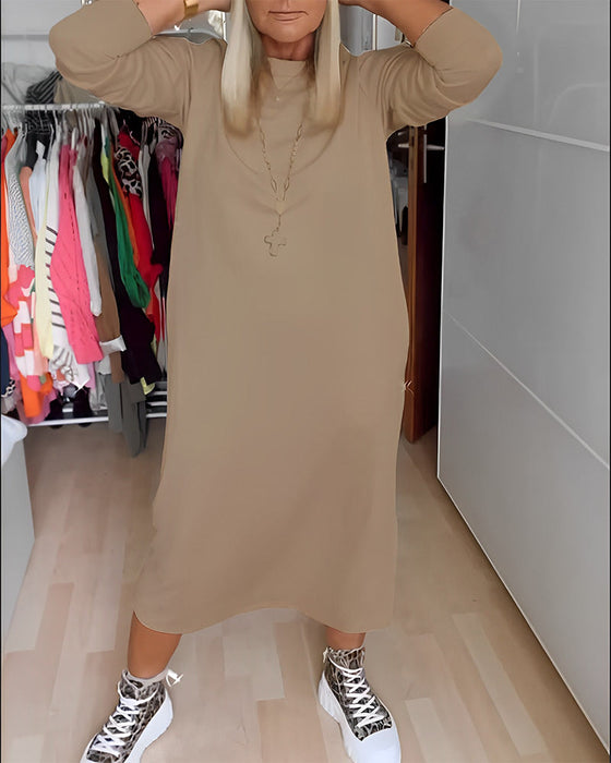 Afslappet kjole med rund hals