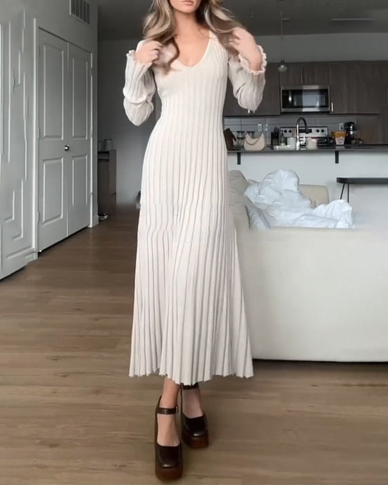 V-hals rib ensfarvet kjole