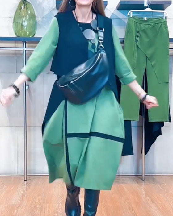 Stilfuld kjole med lodrette striber