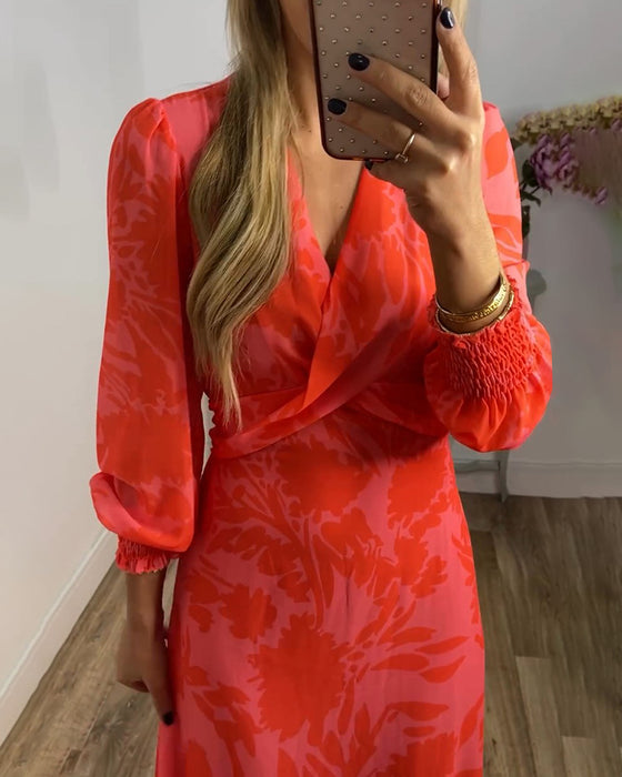 Sommerkjole med V-udskæring